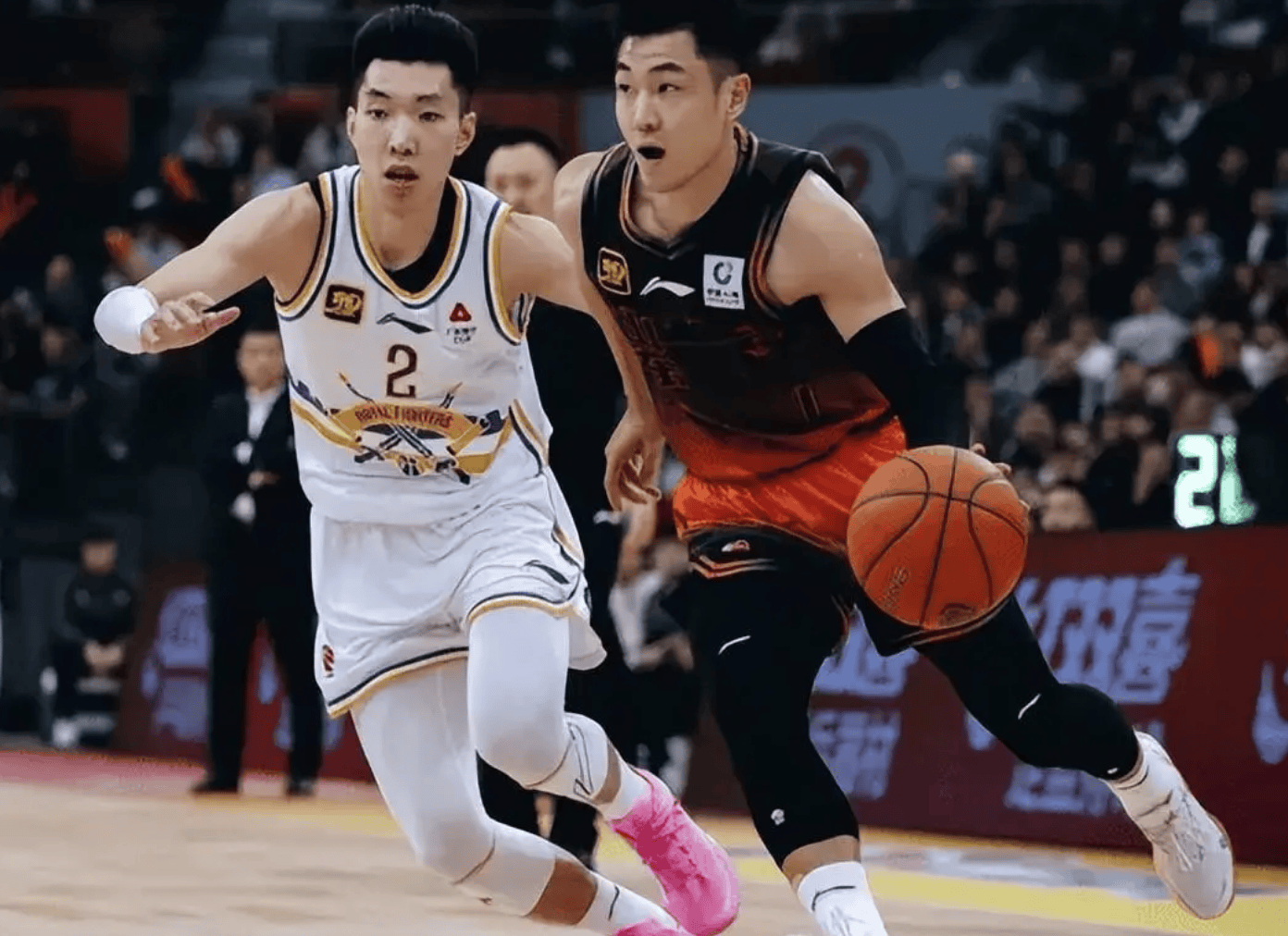 山东男篮实现惊天逆转，主场力压对手的简单介绍