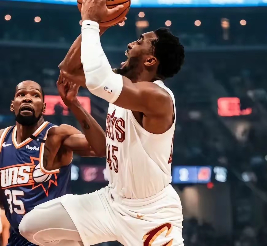 包含北京队逆转灰熊，米切尔状态火热的词条