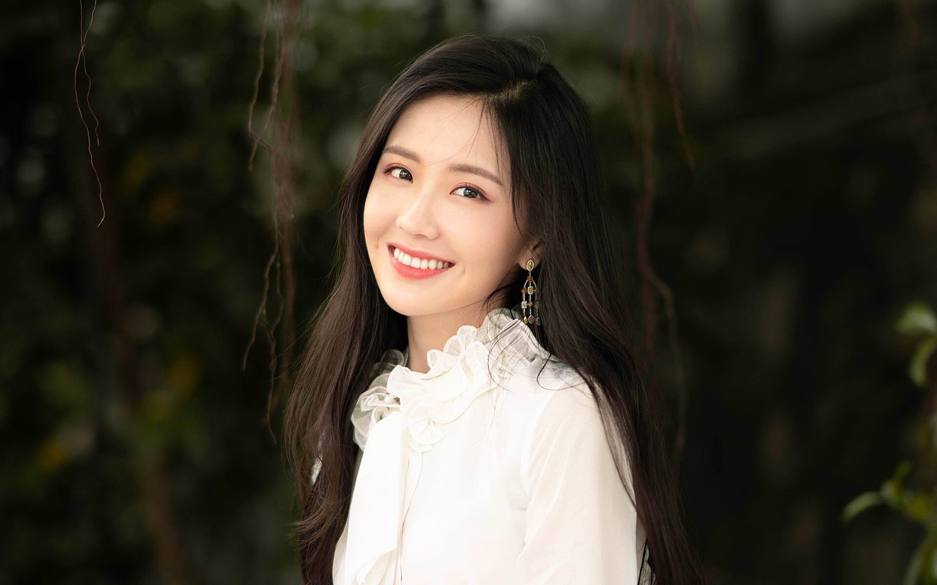 北欧烈焰与伊比利亚风暴，苏亚雷斯爆发之夜，瑞典群星如何横扫皇家社会