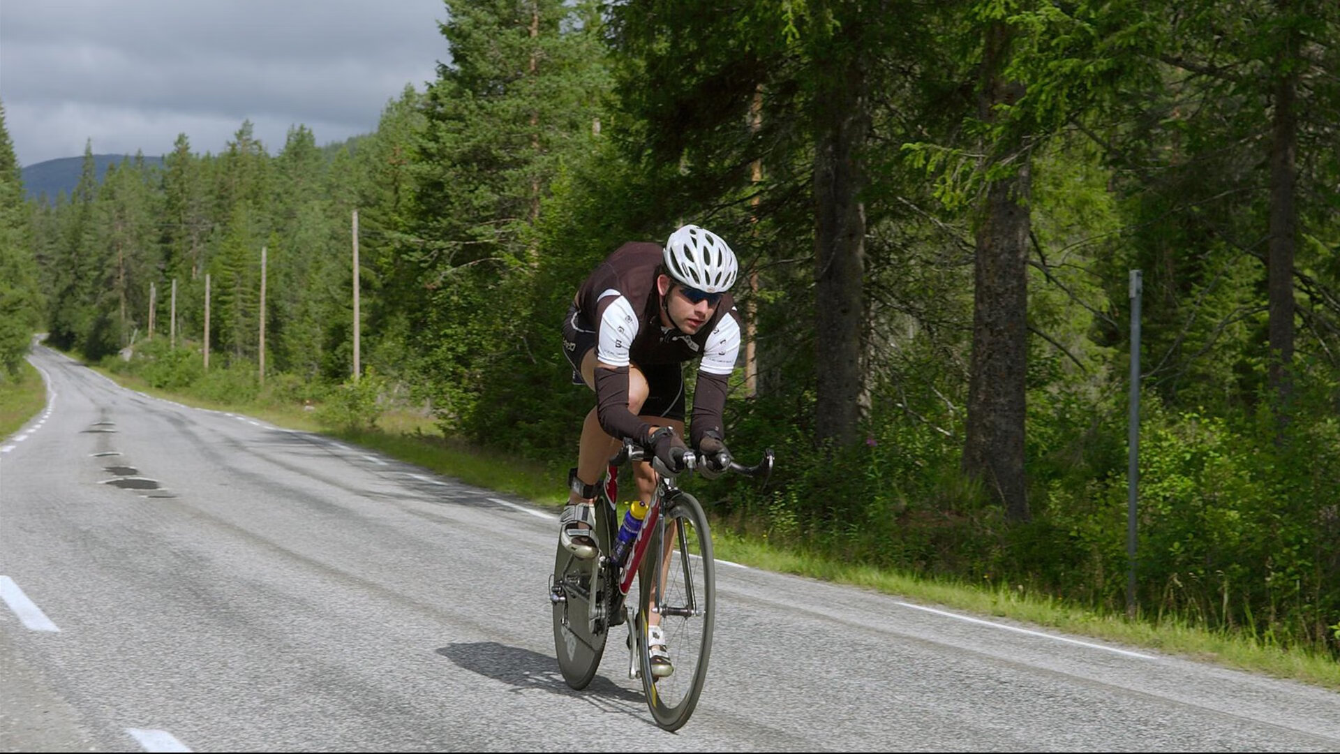 新王登基！萨内两射一传撕裂防线，莱比锡红牛强势晋级智利邀请赛决赛